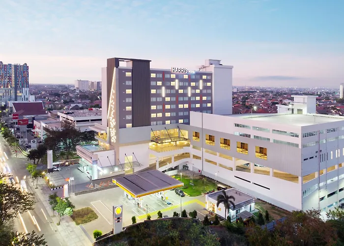 Harris Hotel & Conventions Bundaran Satelit Surabaya