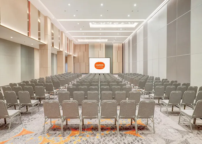 Harris Hotel & Conventions Bundaran Satelit Surabaya