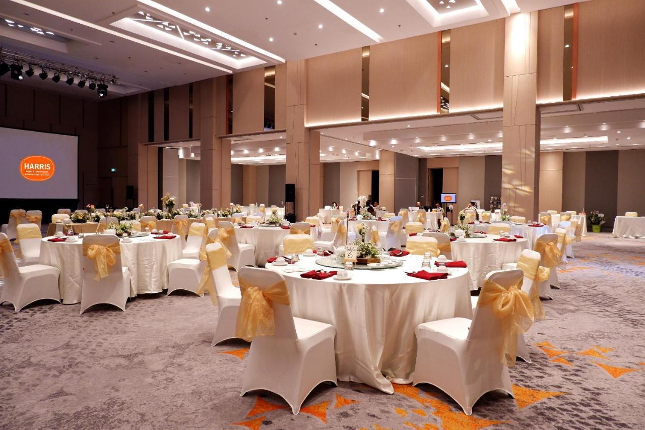 Harris & Conventions Bundaran Satelit Hotel
