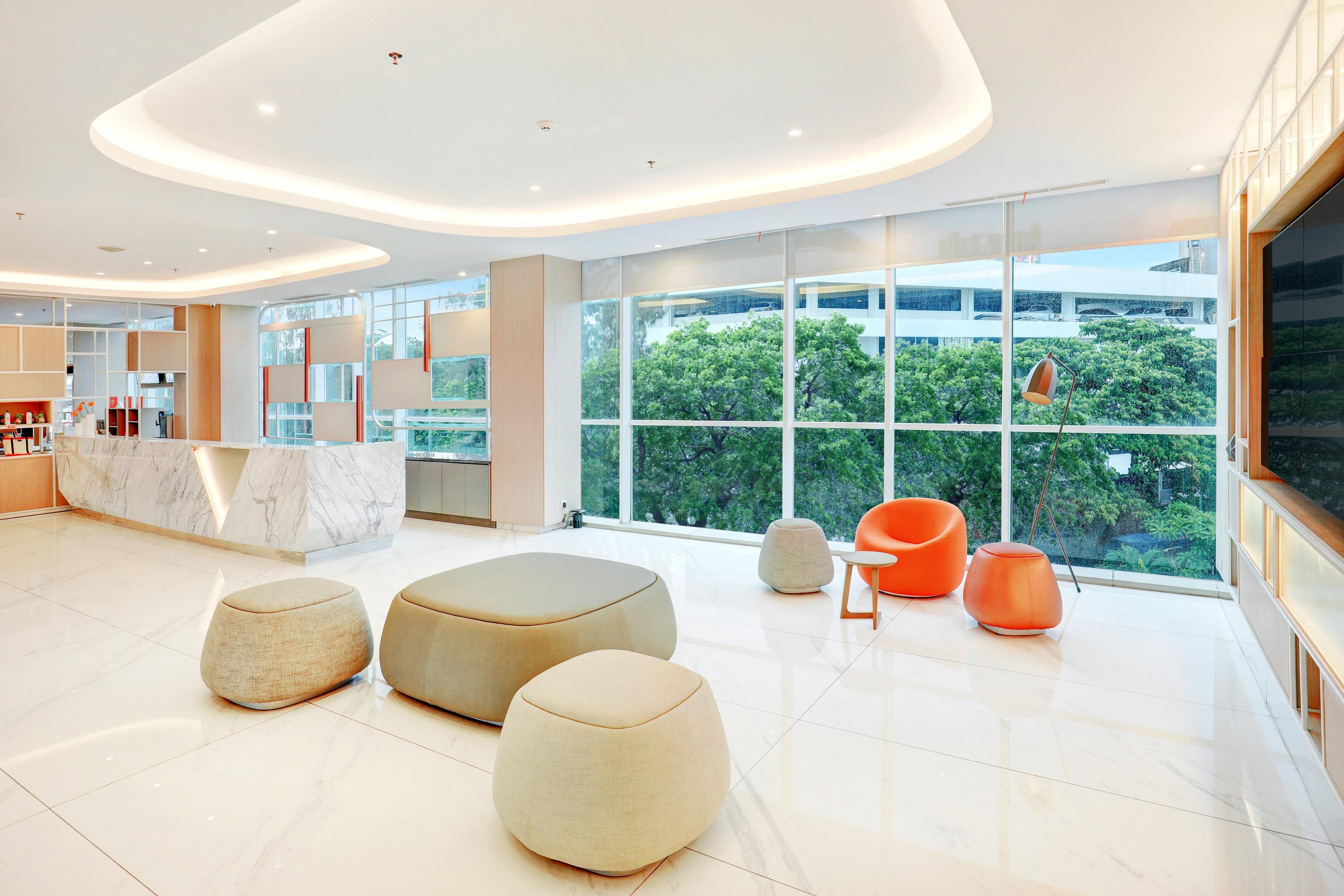 Hotel Harris & Conventions Bundaran Satelit